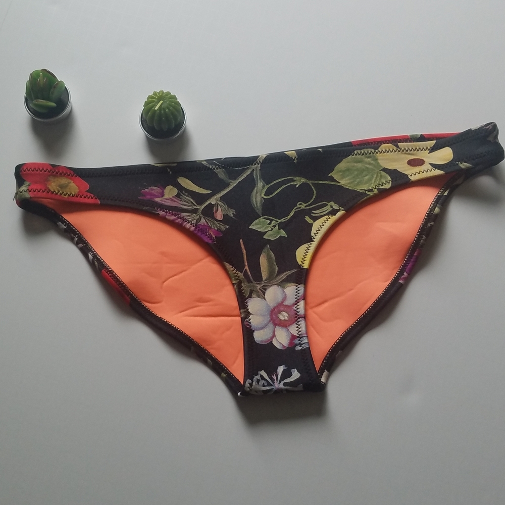 Triangl Bikini Bottom